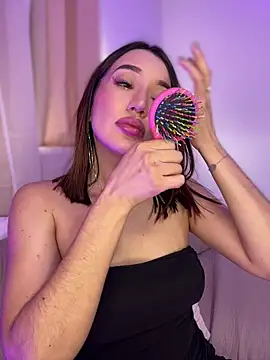 Snapshot of Bella-taylorr chatting on 11, 5, 2026 Bella-taylorr online show from 11, 5, 2026