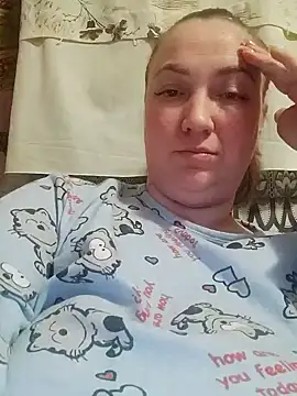 Kiss Eva online show from 6, 2, 2025