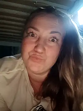 Kiss Eva online show from 10, 9, 2025