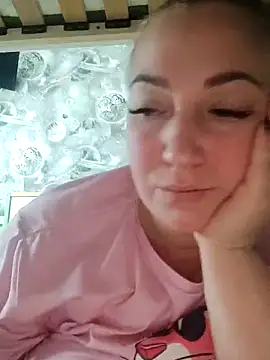 Kiss Eva online show from 16, 11, 2025