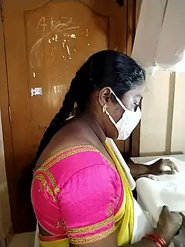 Snapshot of Megha_21 chatting on 3, 11, 2025 Megha 21 online show from 3, 11, 2025