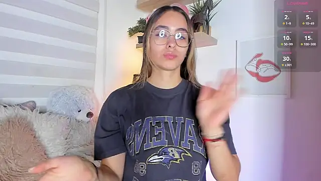 Snapshot of sara_madrid chatting on 16, 5, 2026 sara madrid online show from 16, 5, 2026