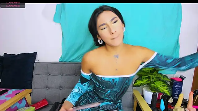 zou quira online show from 10, 11, 2025