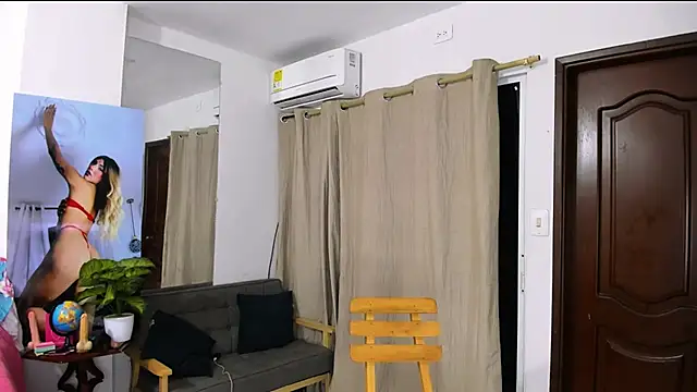 Snapshot of zou_quira chatting on 13, 2, 2026 zou quira online show from 13, 2, 2026