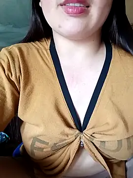 quynhkoolbae online show from 7, 4, 2026