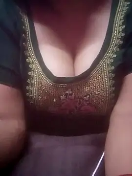 Snapshot of TINASONI chatting on 9, 7, 2026 TINASONI online show from 9, 7, 2026