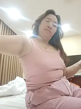 miumiu 00 online show from 16, 12, 2025