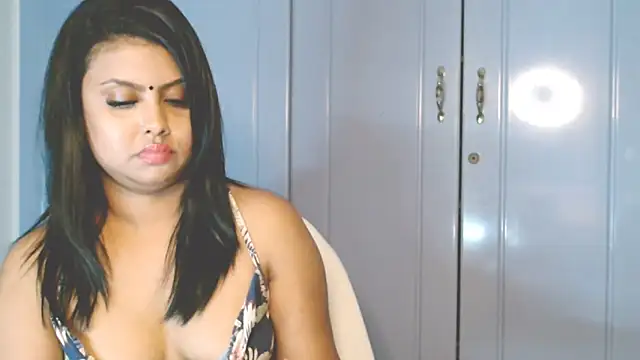 Indian GlowingMiax online show from 12, 10, 2025