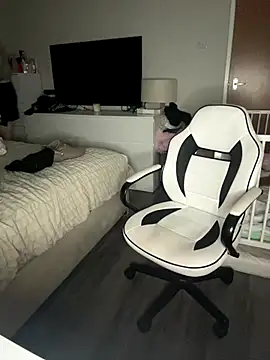 MysteriousMylaX online show from 9, 11, 2025