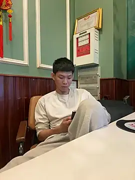 linh21107 online show from 10, 4, 2026