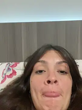 Danielaeliana online show from 3, 2, 2026