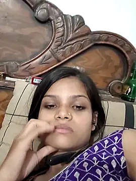 Komal0099 online show from 2, 11, 2025