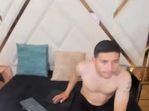 PleasureDuo69 online show from 4, 10, 2025