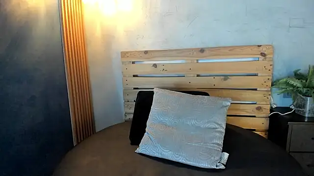 Daiisy kiss online show from 15, 1, 2026