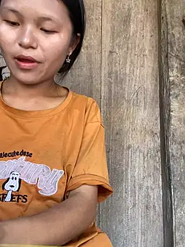 Snapshot of milo_bae chatting on 28, 4, 2026 milo bae online show from 28, 4, 2026