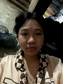 Miumieu online show from 2, 10, 2025