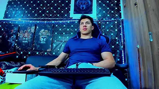 Snapshot of javiersexymann chatting on 8, 10, 2025 javiersexymann online show from 8, 10, 2025