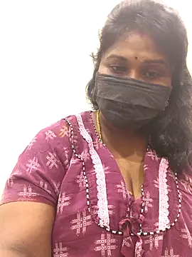 Snapshot of chaitara-reddy chatting on 11, 5, 2026 chaitara-reddy online show from 11, 5, 2026