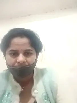 JULEE-740 online show from 17, 11, 2025