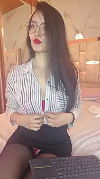 Snapshot of Aria_Bennett1 chatting on 11, 9, 2025 Aria Bennett1 online show from 11, 9, 2025