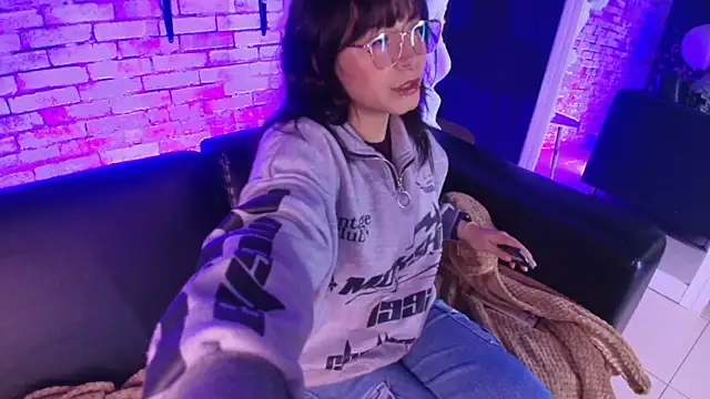 kitty malach online show from 17, 12, 2025