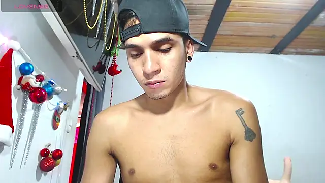 Angel latinboy online show from 26, 11, 2025