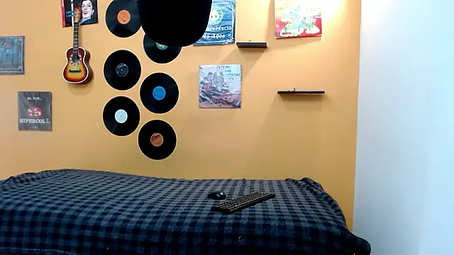 skinnyverus18 online show from 14, 3, 2026