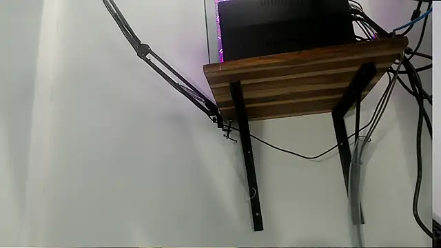 Snapshot of skinnyverus18 chatting on 23, 5, 2026 skinnyverus18 online show from 23, 5, 2026