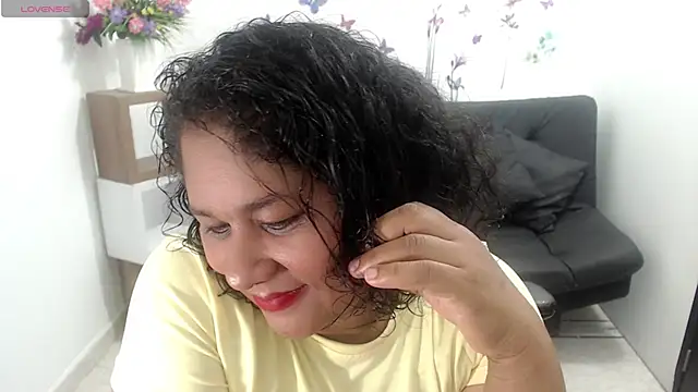 abigail 21  online show from 14, 4, 2026