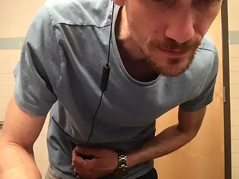 Snapshot of handyman7766 chatting on 5, 1, 2025 handyman7766 online show from 5, 1, 2025