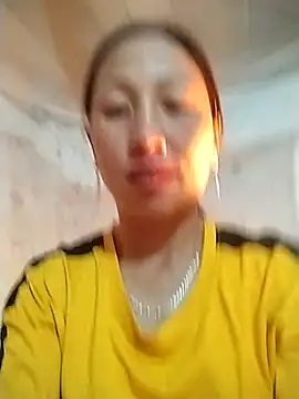 cute love00 online show from 2, 12, 2025