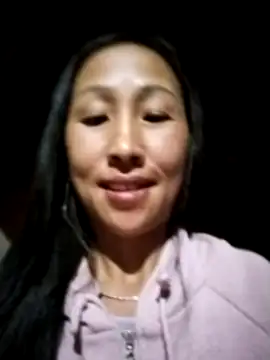 cute love00 online show from 4, 12, 2025