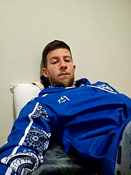 Snapshot of Couplesplay1 chatting on 2, 10, 2025 Couplesplay1 online show from 2, 10, 2025