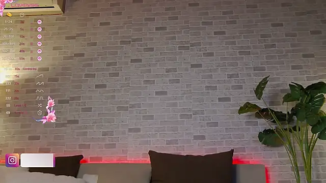 BabyyyLunaX online show from 4, 12, 2025