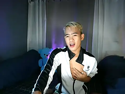 xx topless online show from 12, 11, 2025