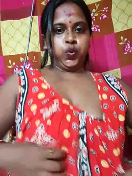 Snapshot of Hot-Show2 chatting on 6, 10, 2025 Hot-Show2 online show from 6, 10, 2025