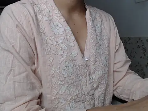 Snapshot of snow_white123 chatting on 8, 9, 2025 snow white123 online show from 8, 9, 2025