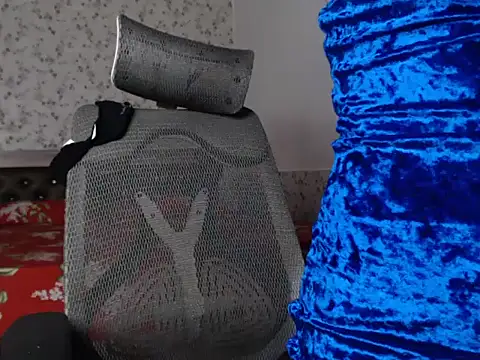 Snapshot of snow_white123 chatting on 3, 10, 2025 snow white123 online show from 3, 10, 2025