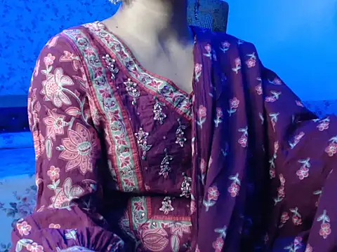 Snapshot of snow_white123 chatting on 21, 11, 2025 snow white123 online show from 21, 11, 2025