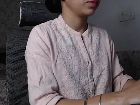 Snapshot of snow_white123 chatting on 14, 12, 2025 snow white123 online show from 14, 12, 2025