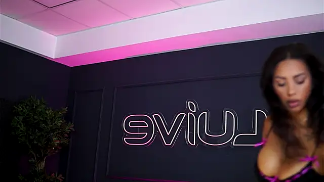 SiennaRuh online show from 14, 9, 2025