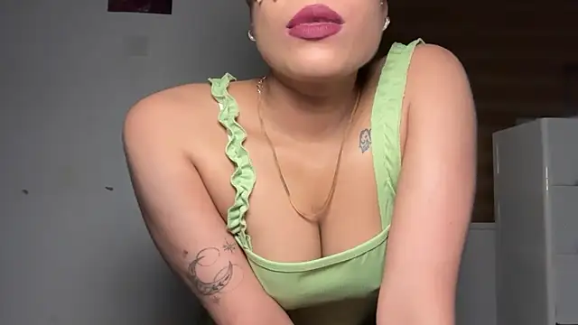 LucytheDevilQueen online show from 14, 5, 2026