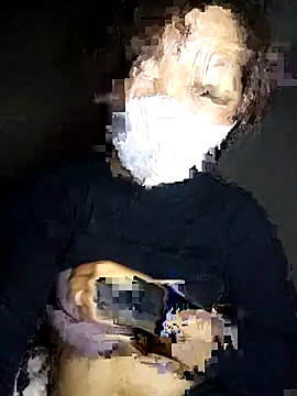 Snapshot of qychiu chatting on 12, 11, 2025 qychiu online show from 12, 11, 2025