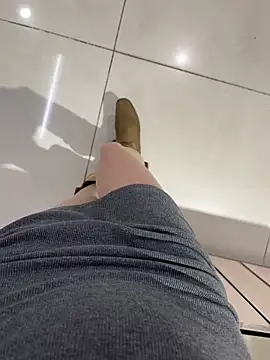 littleqiu online show from 12, 4, 2026