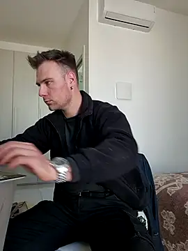 mrlyuis online show from 24, 4, 2026