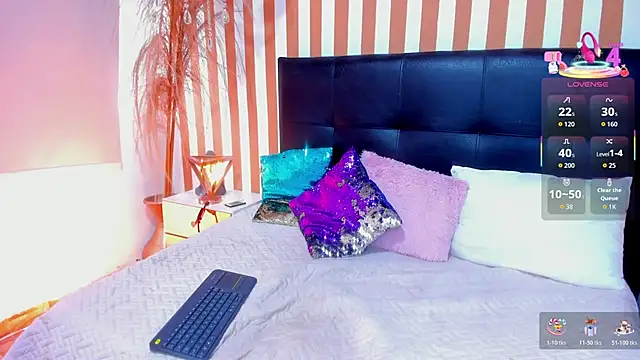 LunaToledo online show from 19, 11, 2025