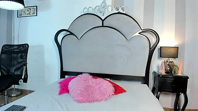 Snapshot of MiaAmore_ chatting on 30, 6, 2026 MiaAmore online show from 30, 6, 2026