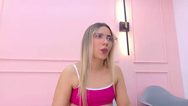 MaddieTease online show from 2, 2, 2026