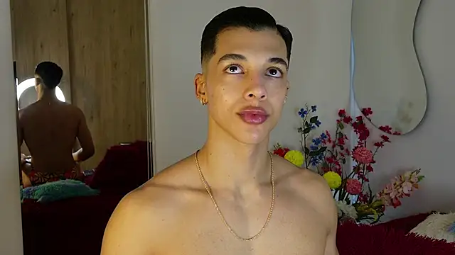 Snapshot of Troye_Williams chatting on 30, 4, 2026 Troye Williams online show from 30, 4, 2026
