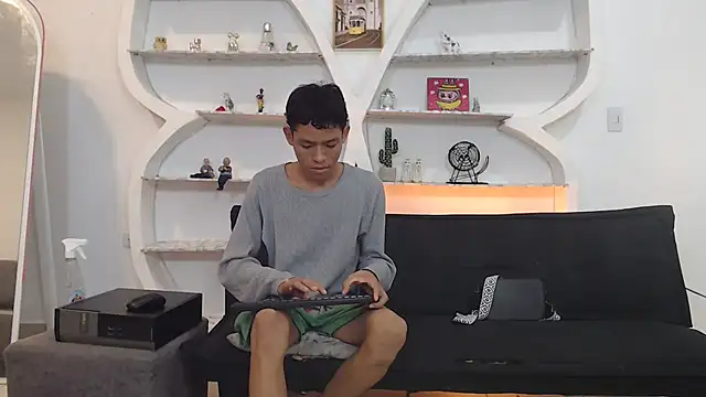 BEAUTY BOYS1 online show from 16, 11, 2025